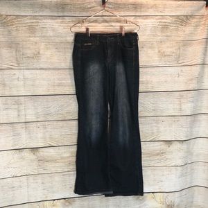 LEI distressed jeans